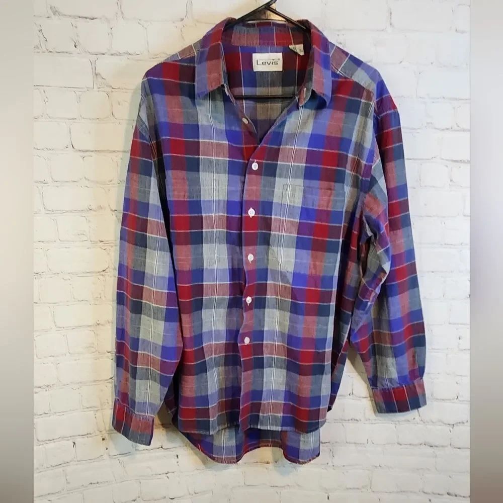 Mens Levi's flannel button-down longsleeve shirt, size XL